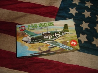 Airfix 02066-6  North American P-51 B Mustang